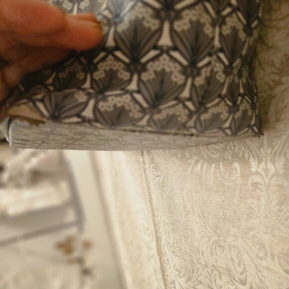 Liberty London Iphis Marlborough large gray/purple bag --omg that violet lining! - Picture 12 of 12